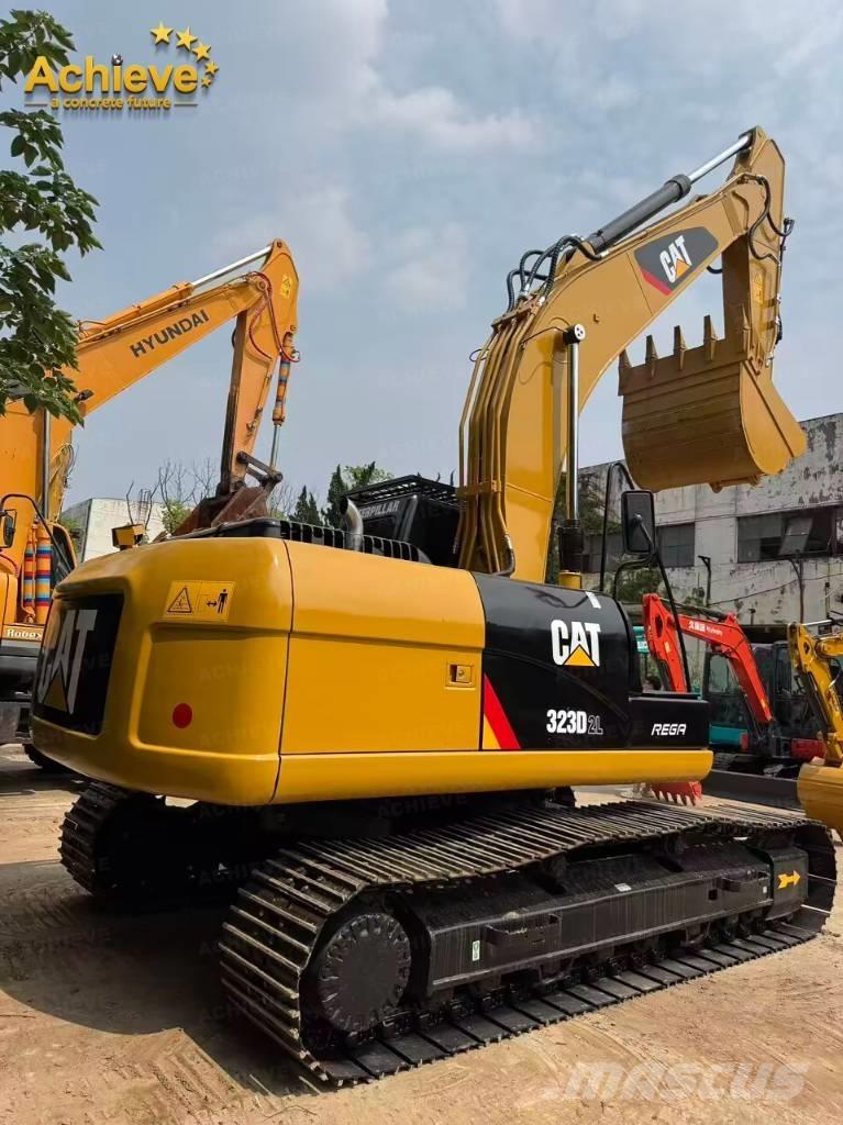 CAT 323D2L Crawler excavators