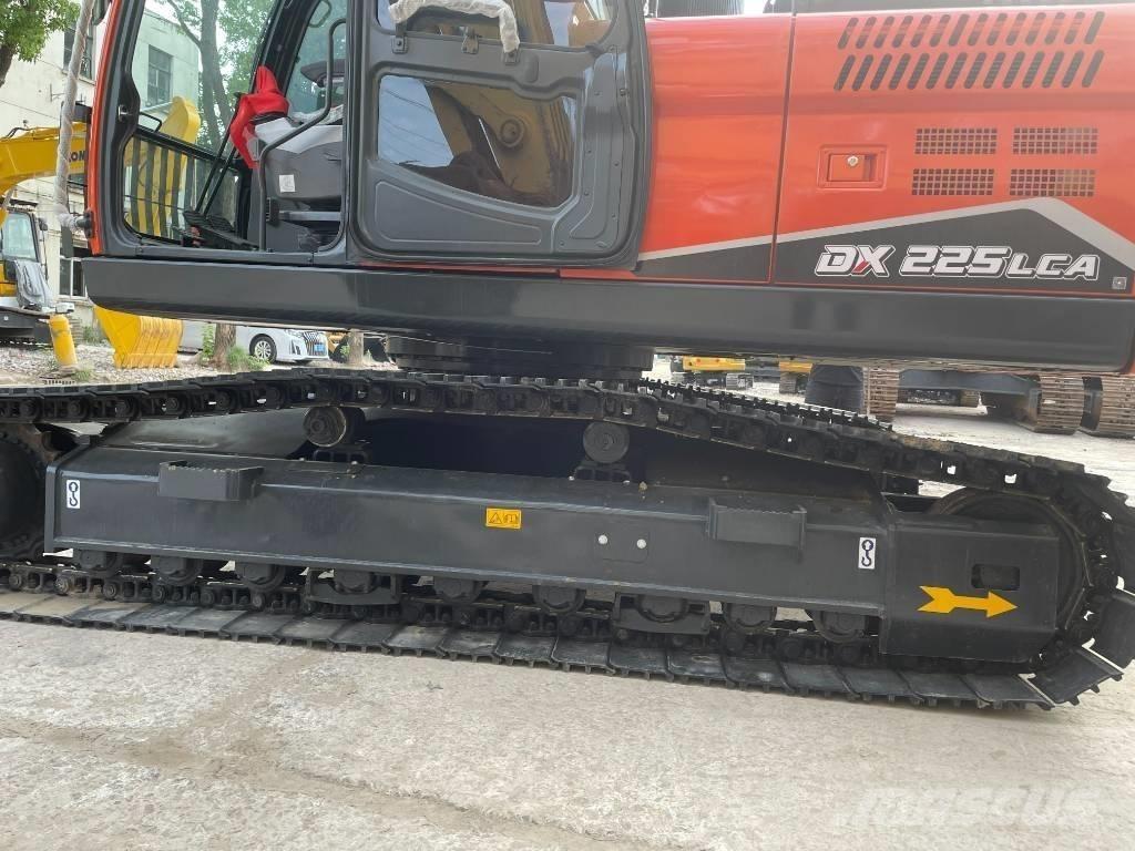 Doosan DX 225 Mini excavators  7t - 12t