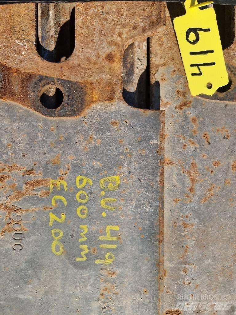 Volvo EC 200 Tracks, chains and undercarriage