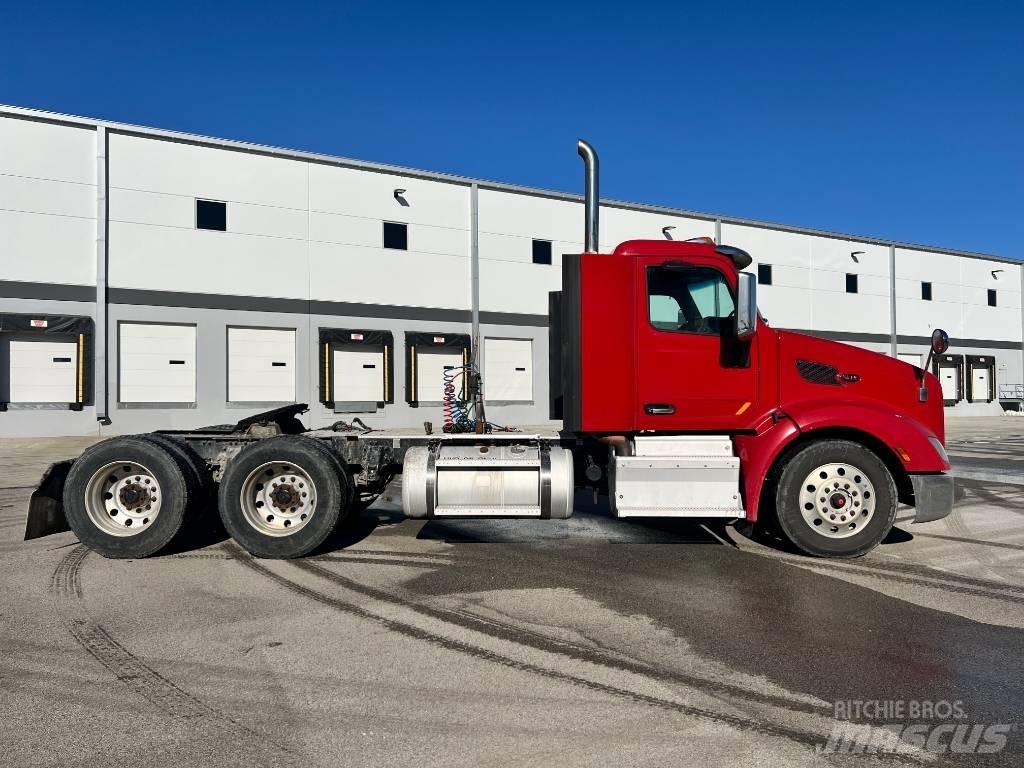 Peterbilt 579 Prime Movers