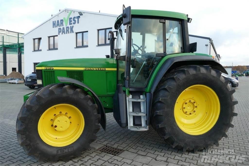 John Deere 6910 Tractors
