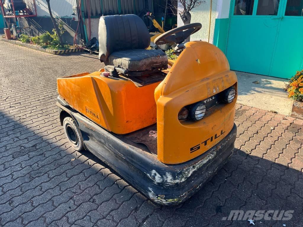 Still R06    V-4254 Tow truck