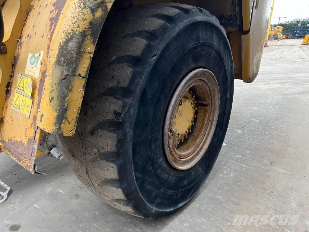 CAT 735 Articulated Haulers