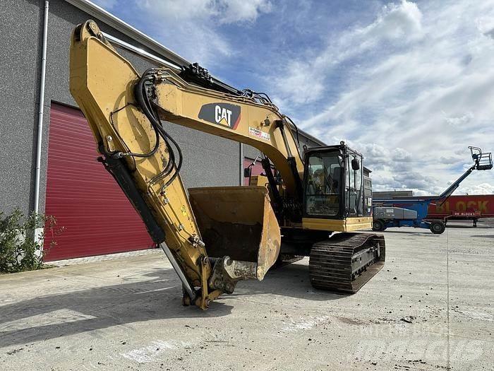 CAT 335FL Crawler excavators