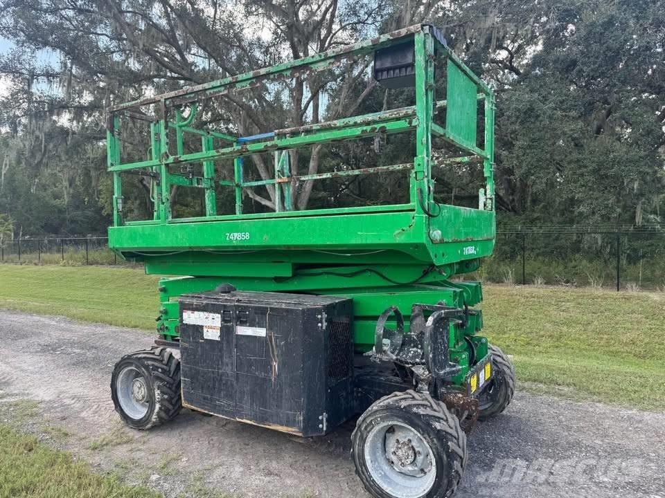 Genie GS 2669 RT Scissor lifts