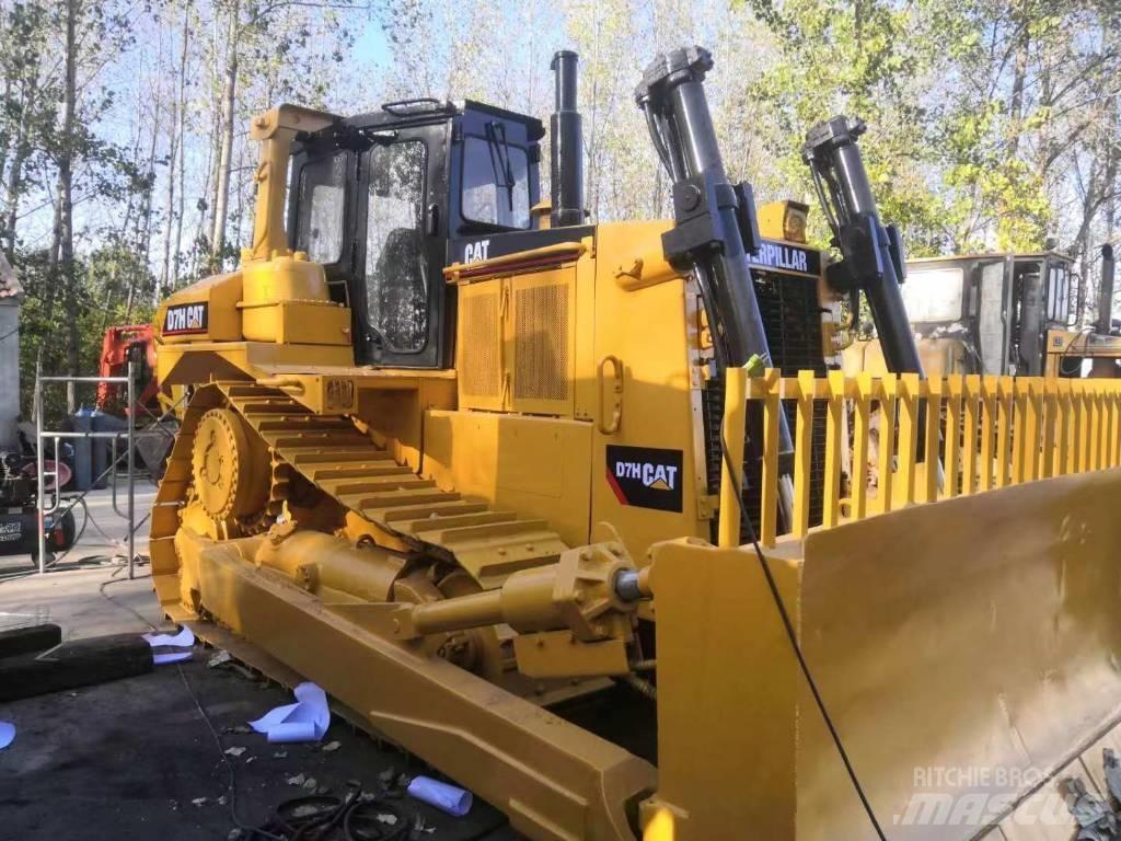 CAT D7H Crawler dozers