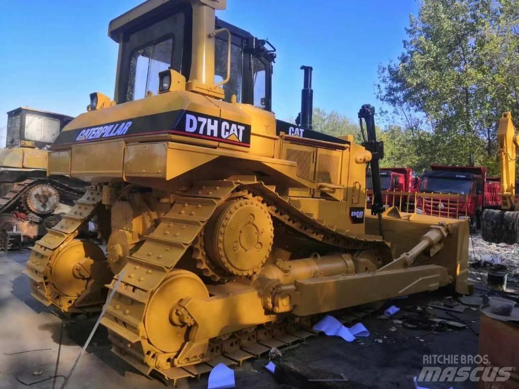 CAT D7H Crawler dozers
