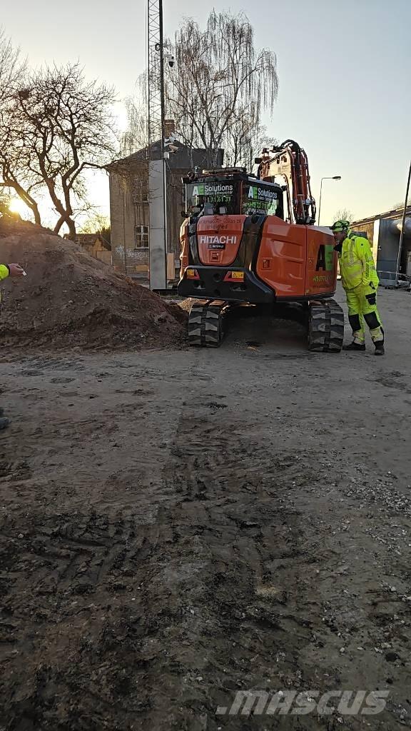 Hitachi ZX 95 USB - 7 Mini excavators  7t - 12t