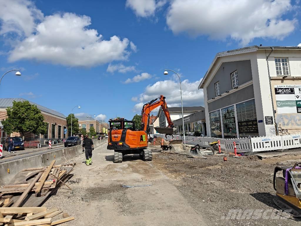 Hitachi ZX 95 USB - 7 Mini excavators  7t - 12t