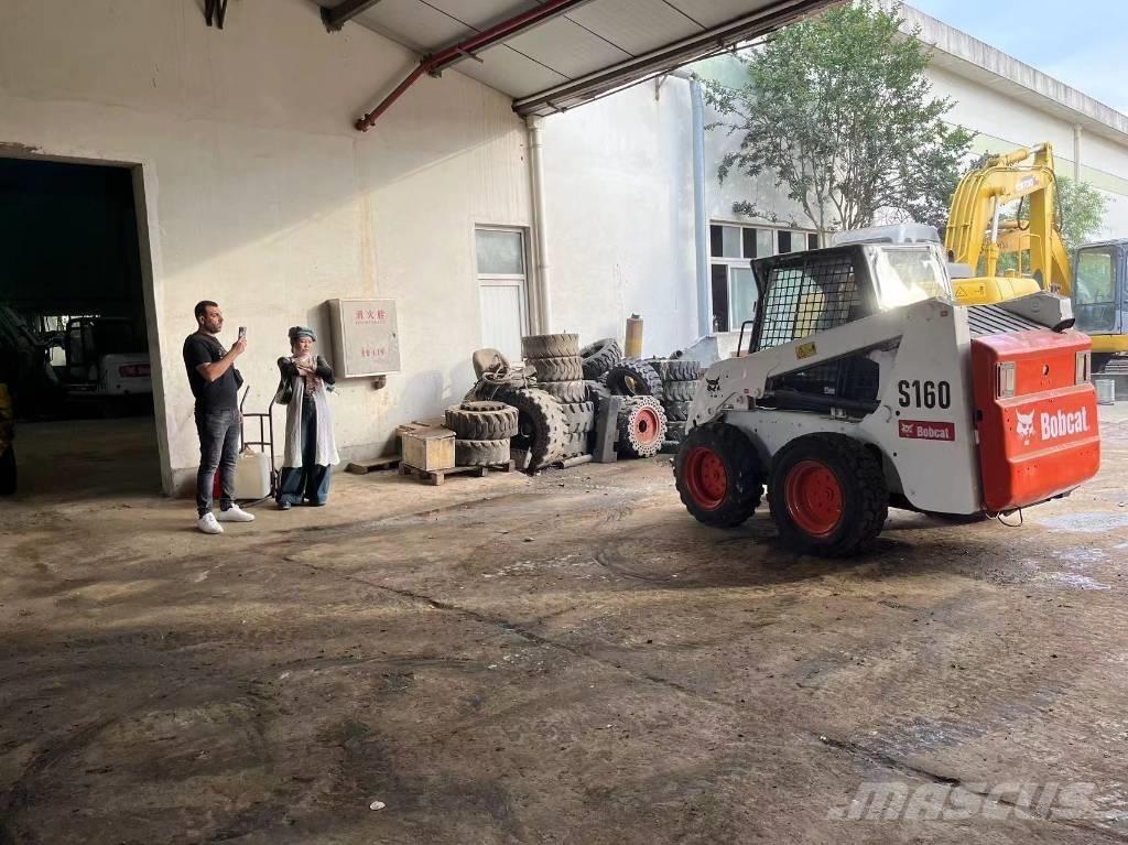 Bobcat S 160 Skid steer loaders