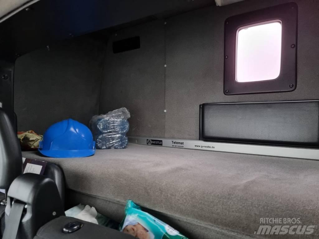 Iveco Daily 50 C 15 Beavertail Flatbed / winch trucks