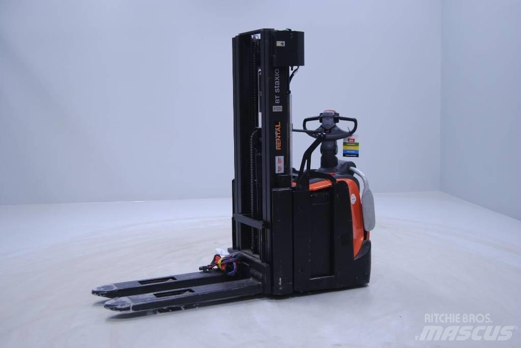 Toyota SPE140L Pedestrian stacker