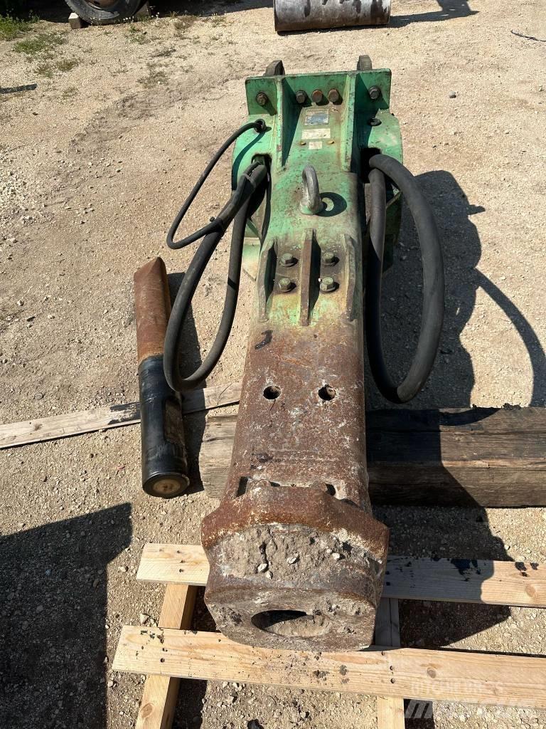 Montabert V 32 Hammers / Breakers