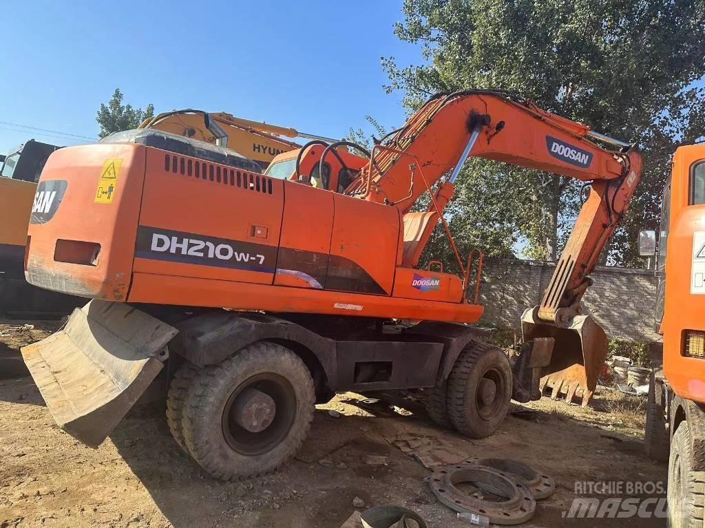 Doosan DH210W-7 Wheeled excavators