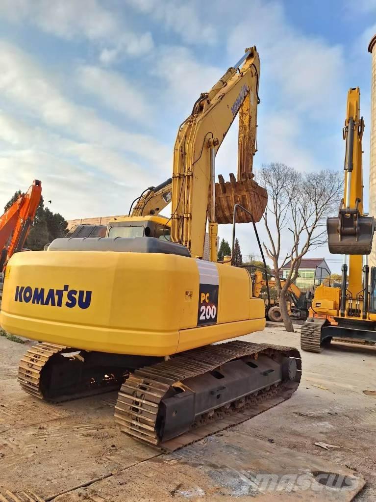 Komatsu PC 200-7 Crawler excavators