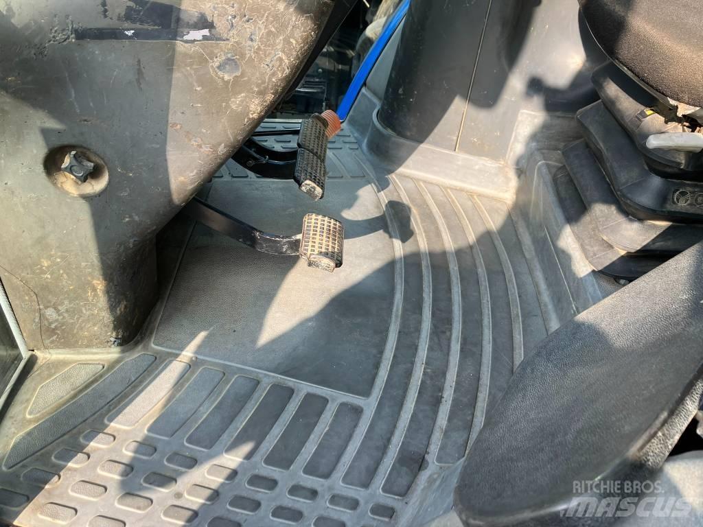 New Holland TM 135 Tractors