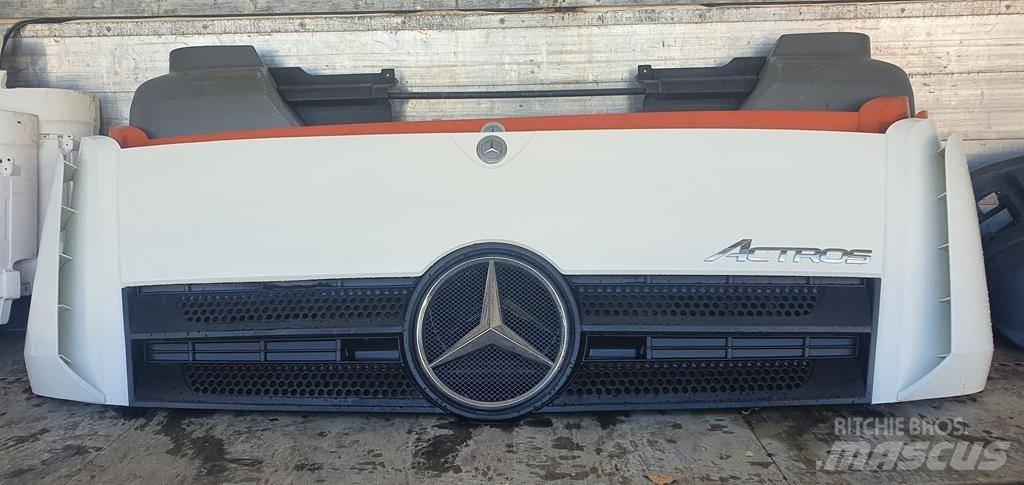 Mercedes-Benz Actros Cabins and interior