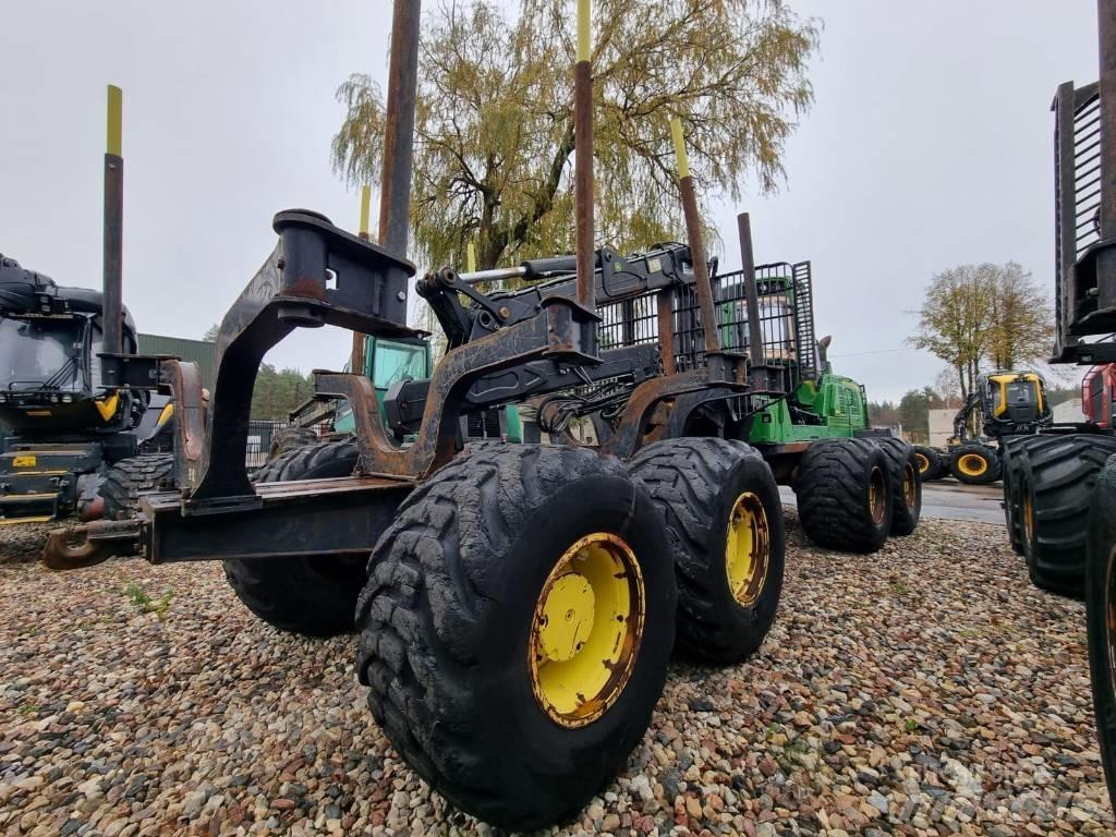 John Deere 1910 G Forwarders