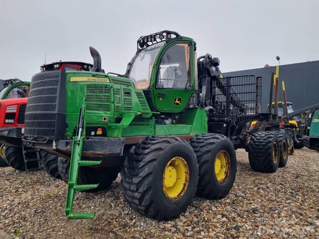 John Deere 1910 G Forwarders