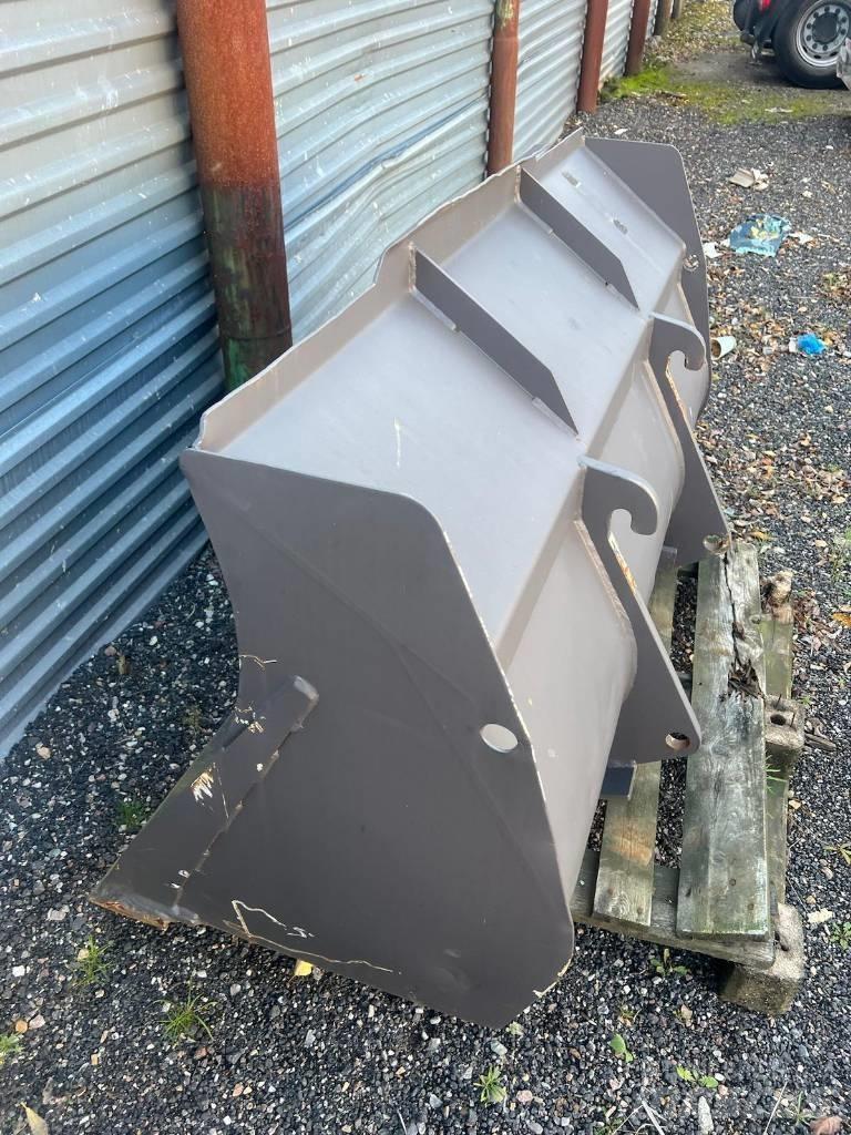 Norje Skopa 180 cm Buckets