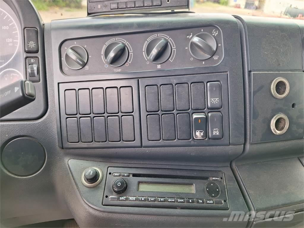 MAN TGL 12.220 Chassis Cab trucks