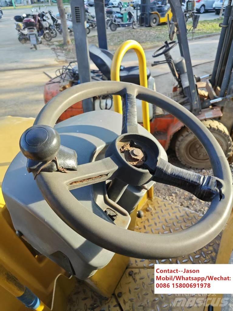 CAT CB 24 Twin drum rollers