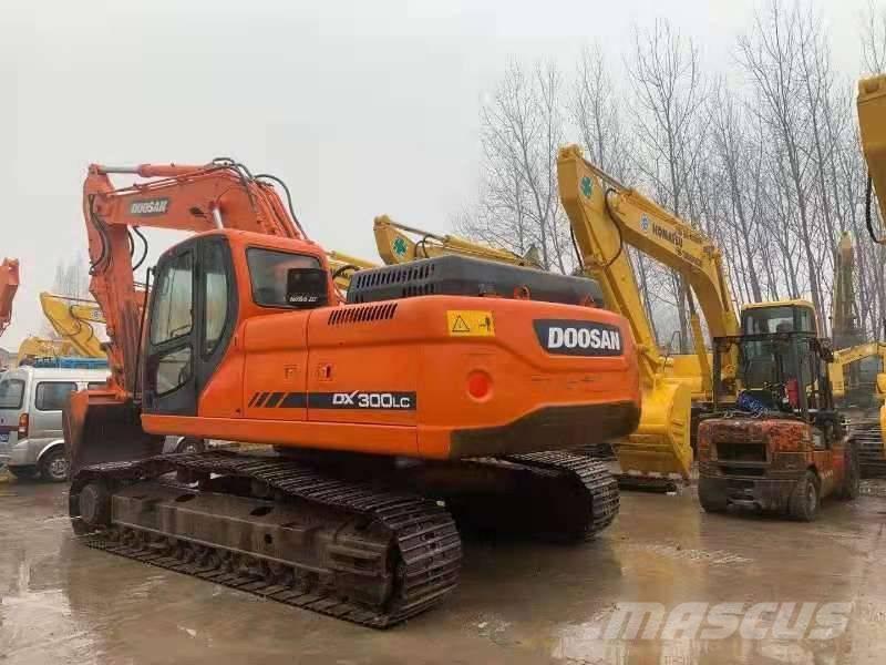 Doosan DX300LC Crawler excavators