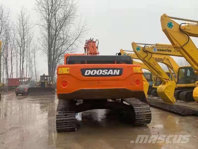 Doosan DX300LC Crawler excavators