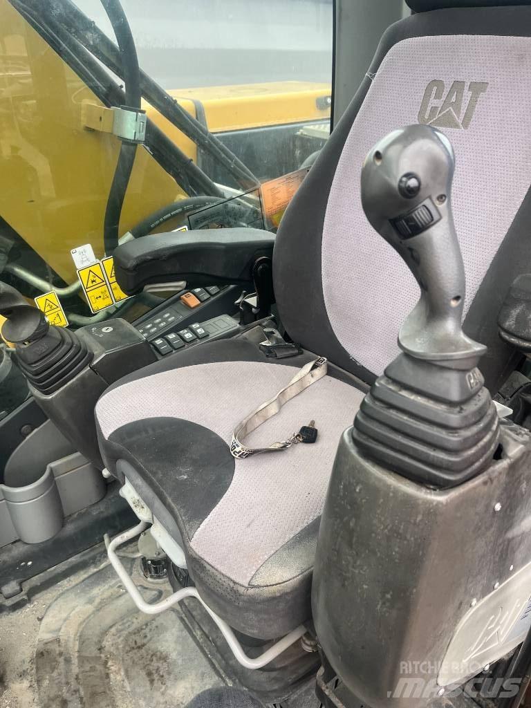 CAT 313 D Wheeled excavators