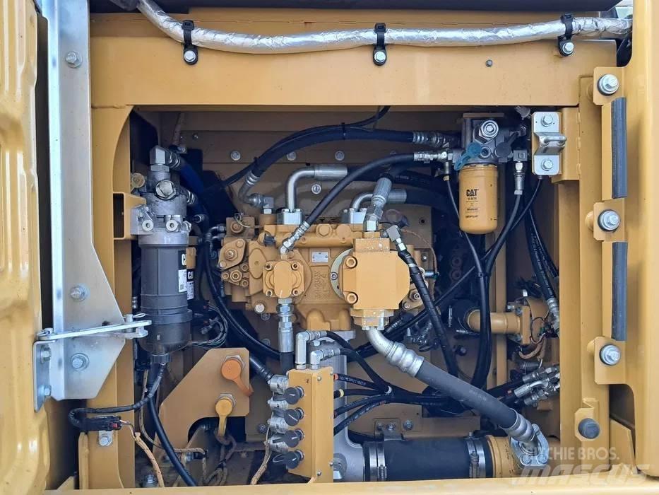 CAT 323 F L Crawler excavators