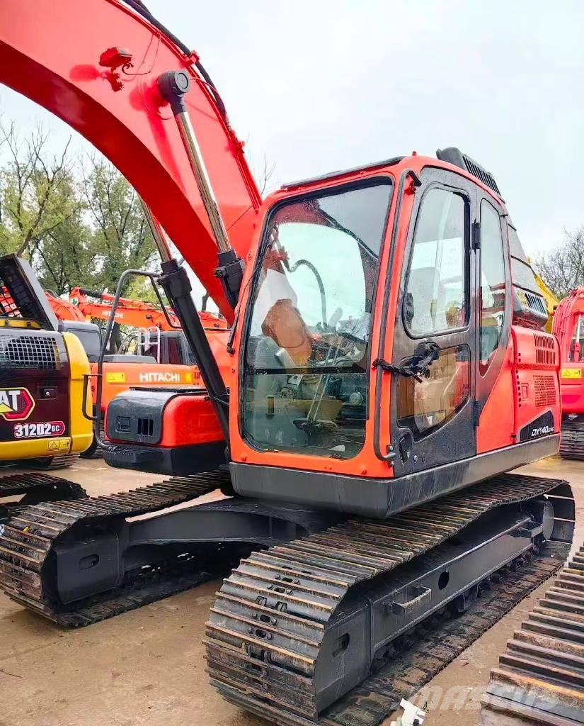 Doosan DX 140 Crawler excavators
