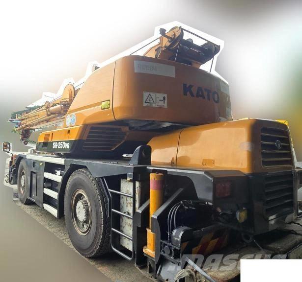 Kato KR 25 H V-3 Rough terrain cranes
