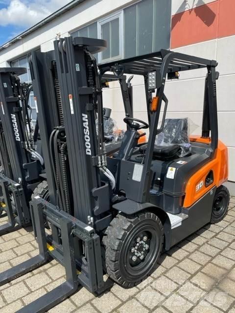 Doosan D30NXP Diesel trucks