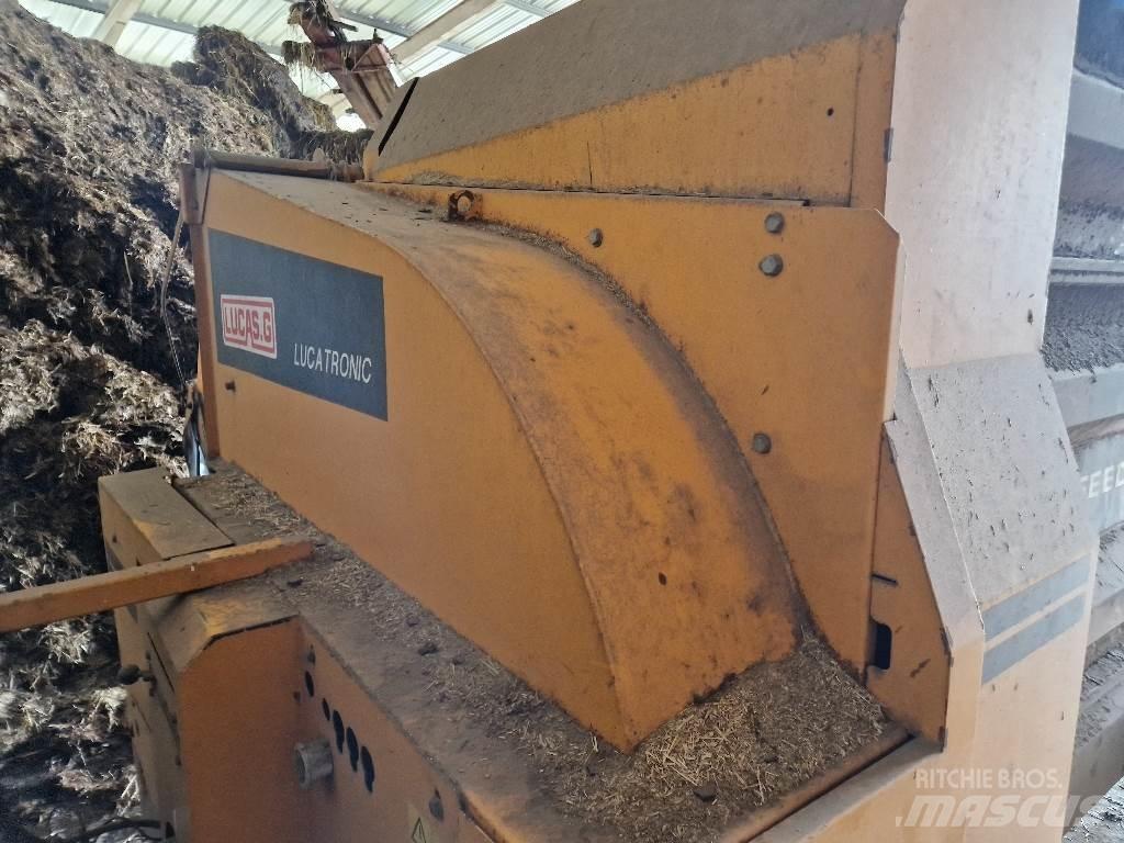 Lucas Polyfeed 8 Bale shredders, cutters and unrollers