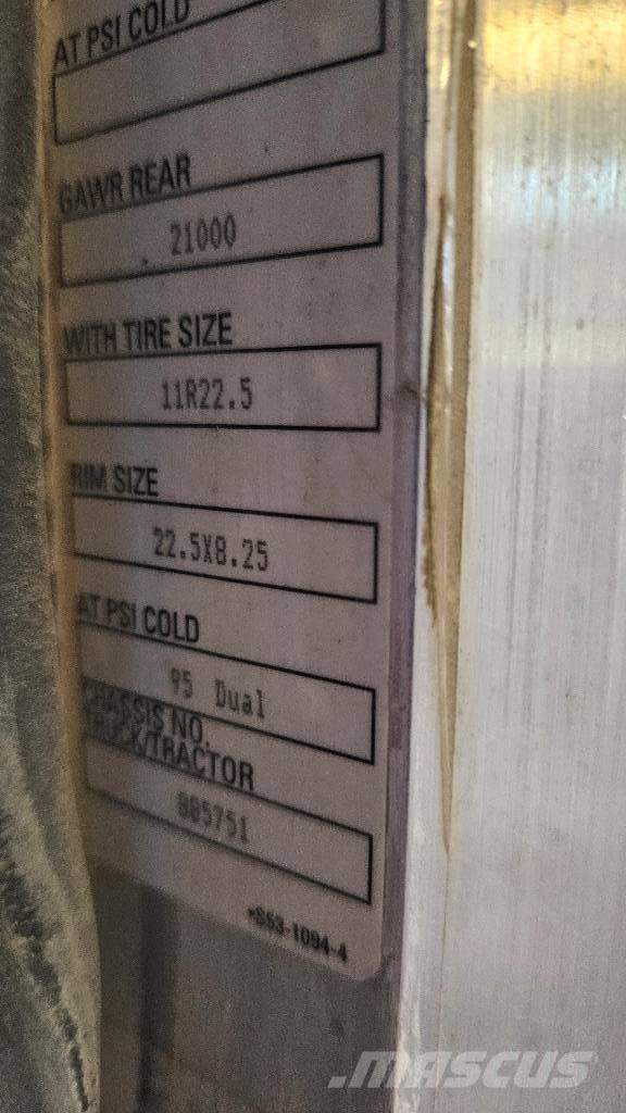 Peterbilt PB335 Tanker trucks