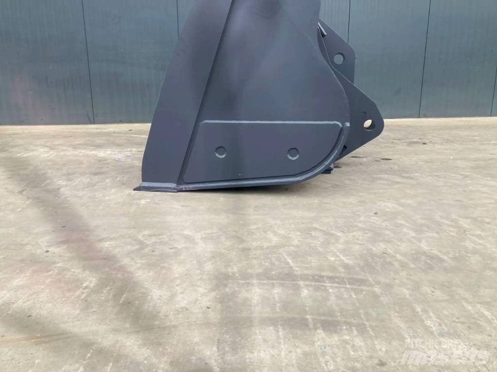 Volvo L90G Buckets