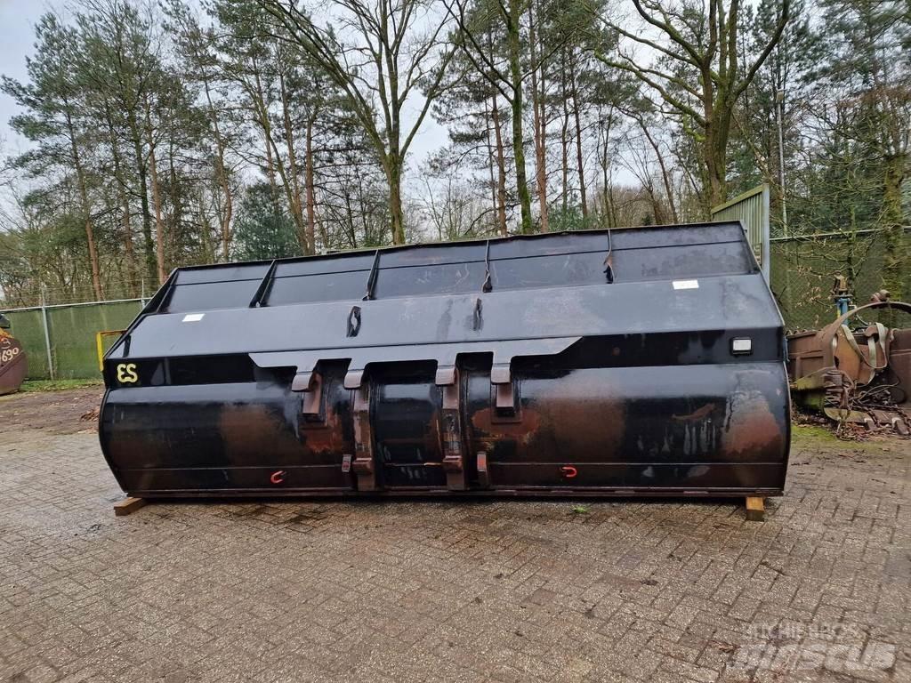 Eurosteel WP-5000 Buckets