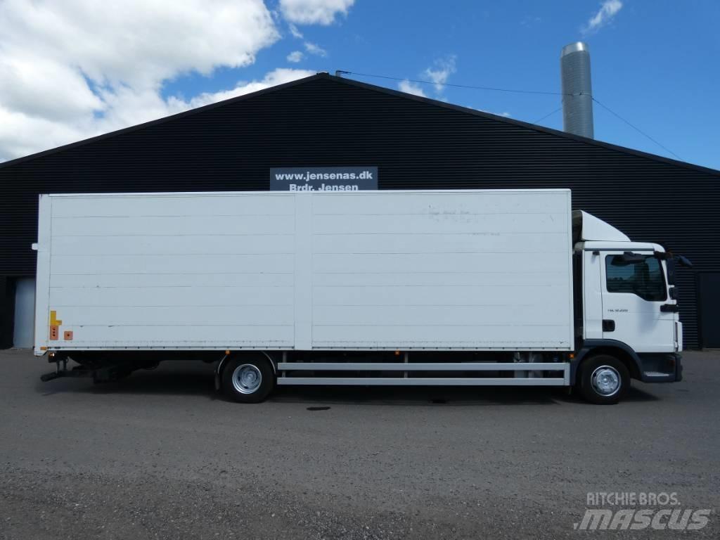 MAN TGL 12.220 Box trucks