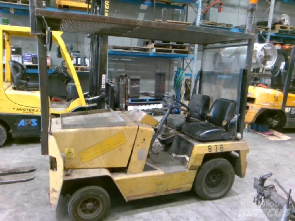Toyota 2TG10 Tow truck