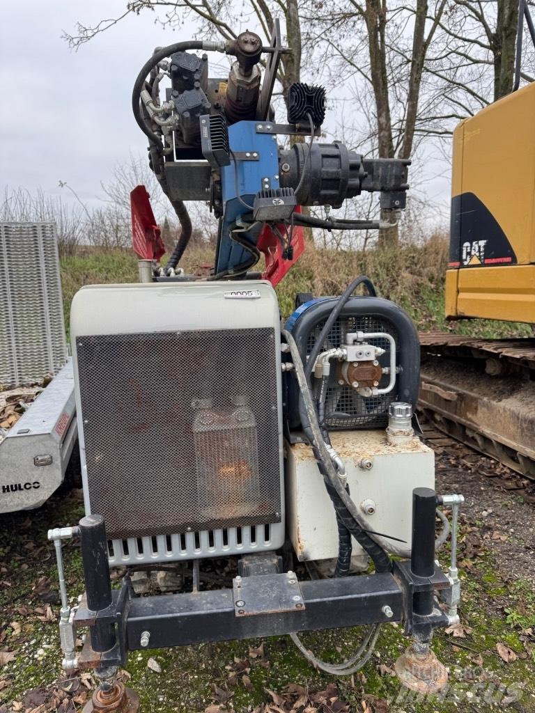  Hydra Joy 1 G Truck mounted drill rig