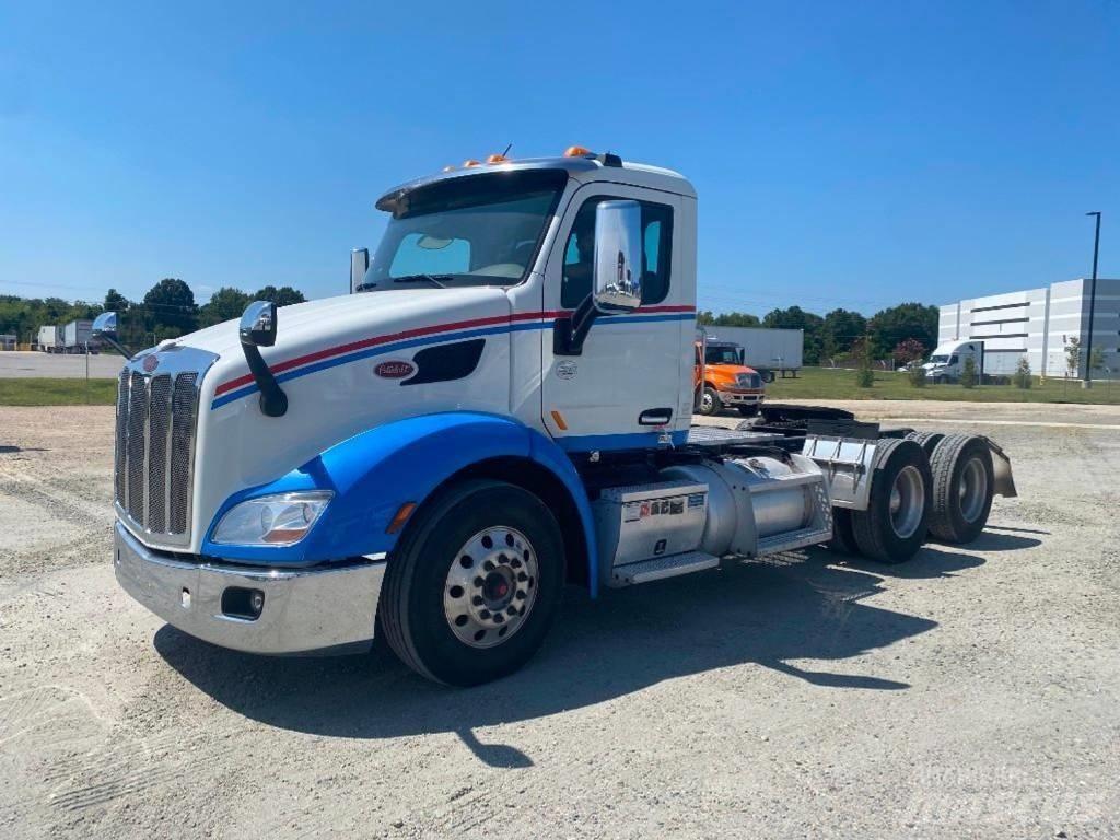 Peterbilt 579 Prime Movers