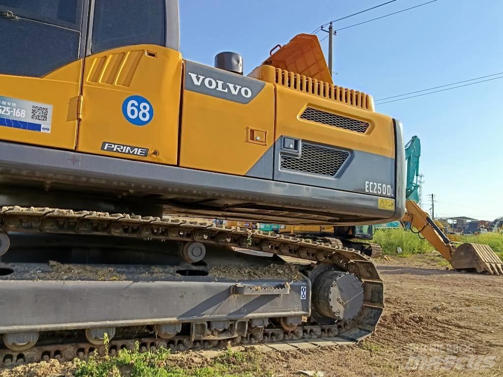 Volvo EC 250 Crawler excavators