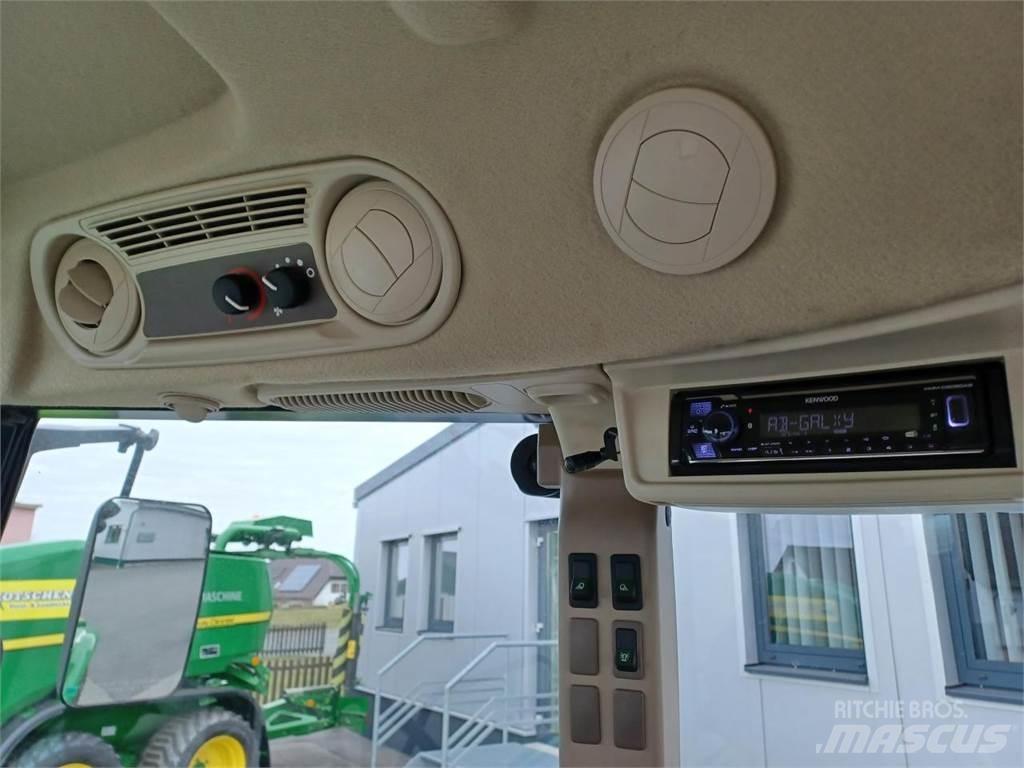 John Deere 5058E Tractors
