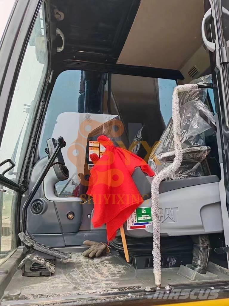 CAT 330D Crawler excavators