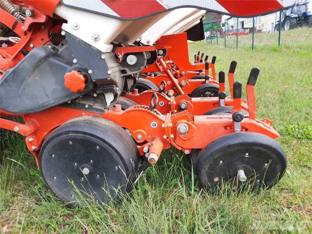 Kuhn Maxima 3RT Sowing machines