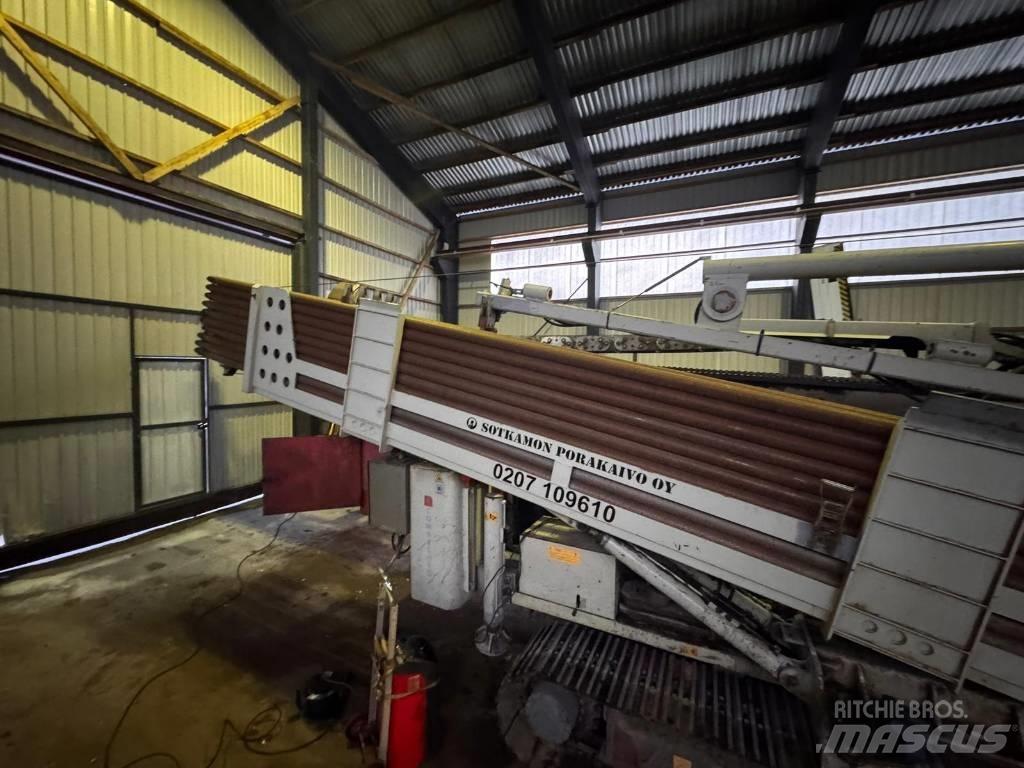 Comacchio MC 900 P Waterwell drill rigs