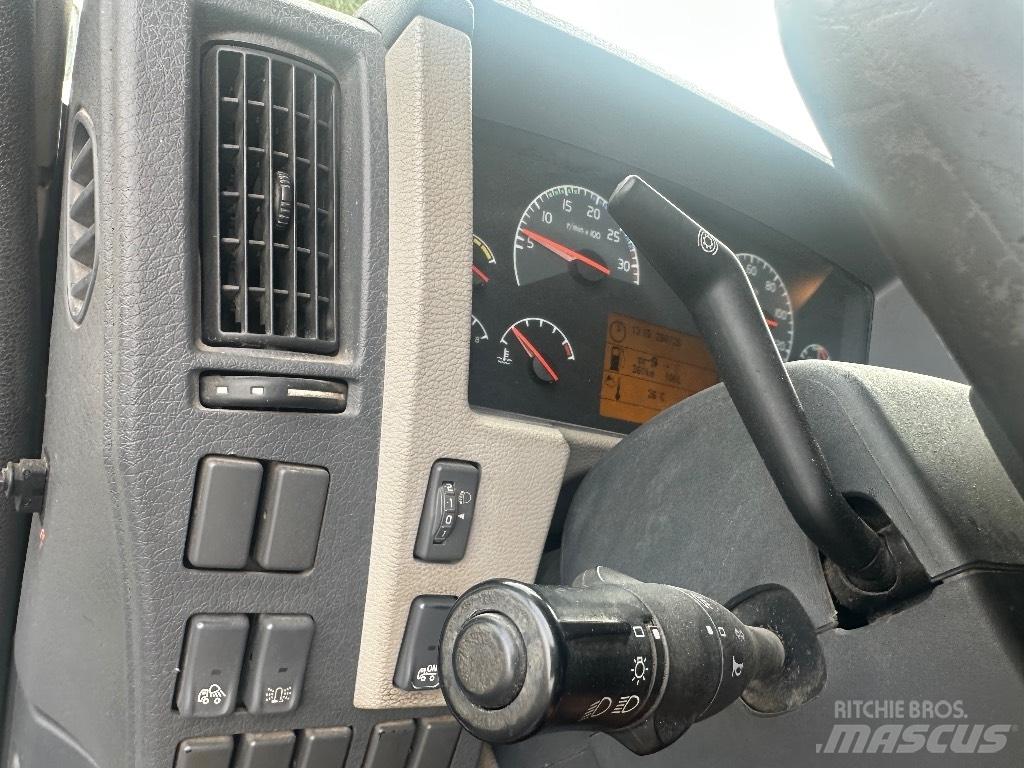Volvo FE 340 6X4 Demountable trucks