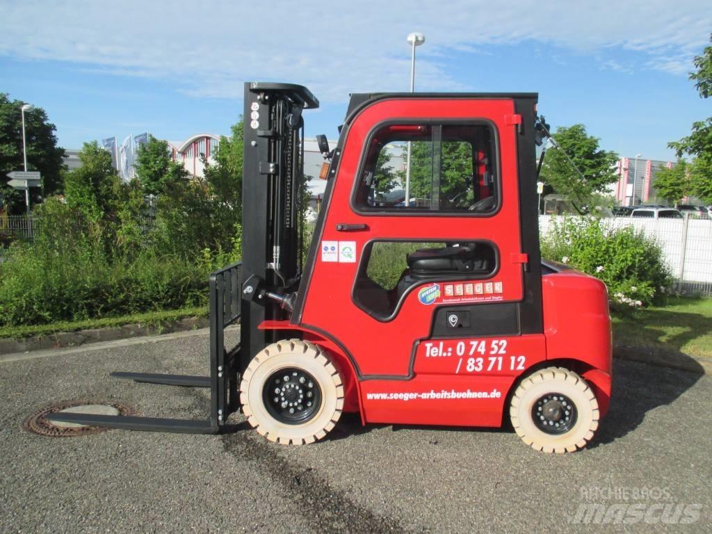 EP EFL 252 Electric forklift trucks
