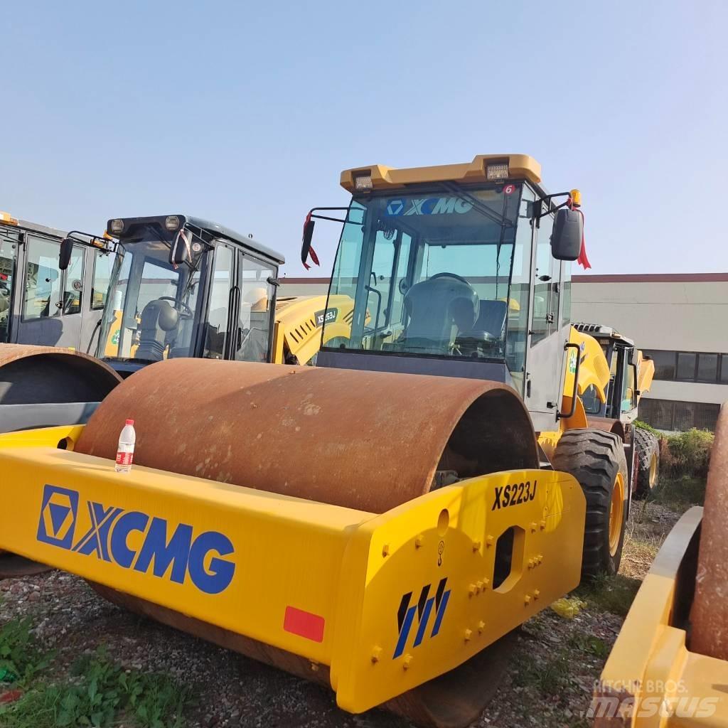 XCMG XS 223 J Single drum rollers