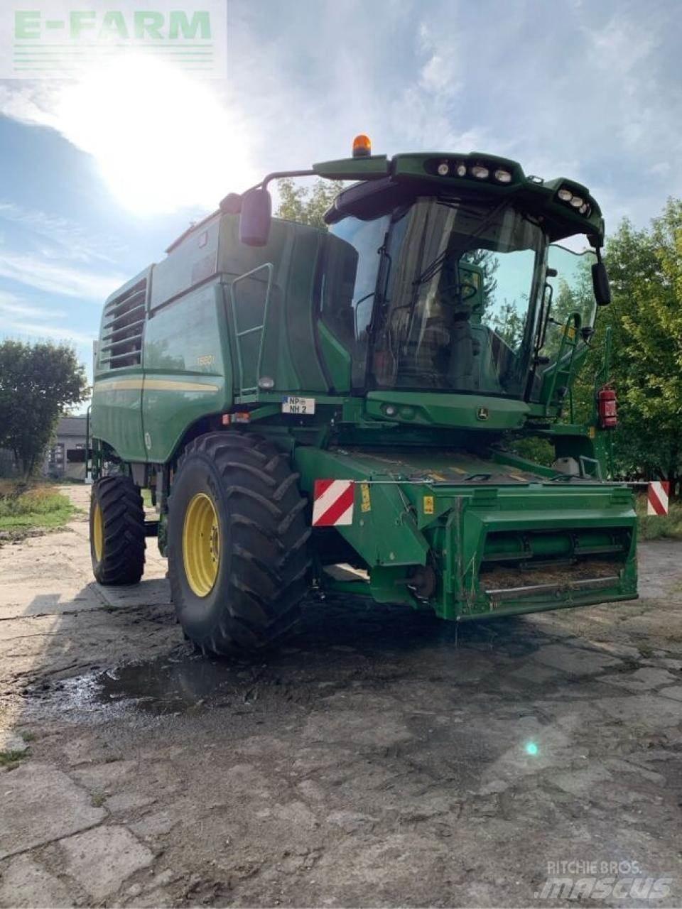 John Deere t660 Combine harvesters